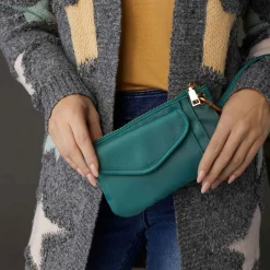 Coco & Carmen, Fiona Clutch